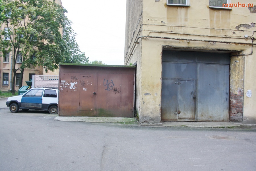 Санкт-Петербург - Петроградский район. Из интервью Алексея Делюкина 2006 года: 