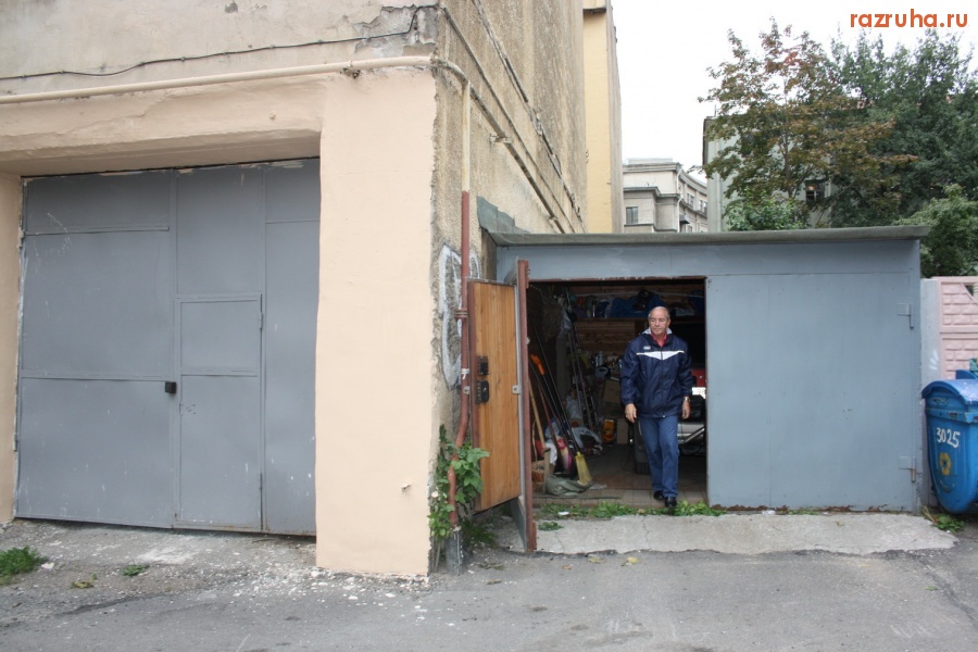 Санкт-Петербург - Петроградский район. Из интервью Алексея Делюкина 2006 года: 