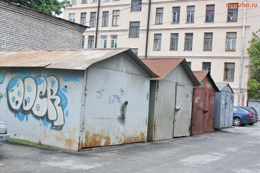 Санкт-Петербург - Петроградский район. Из интервью Алексея Делюкина 2006 года: 