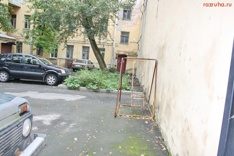 Санкт-Петербург - Петроградский район, Большая Пушкарская ул. Подарок муниципалов - детская площадка.