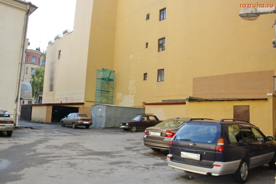 Санкт-Петербург - Петроградский район. Из интервью Алексея Делюкина 2006 года: 