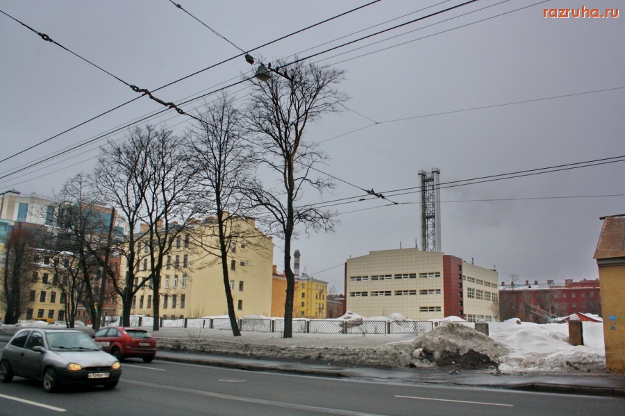 Санкт-Петербург - Петроградский район. Несанкционированное снегохранилище на Ждановской улице.