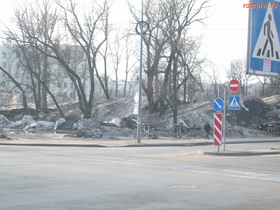 Санкт-Петербург - Петроградский район, Кррестовский остров, Огромная свалка снега !!!