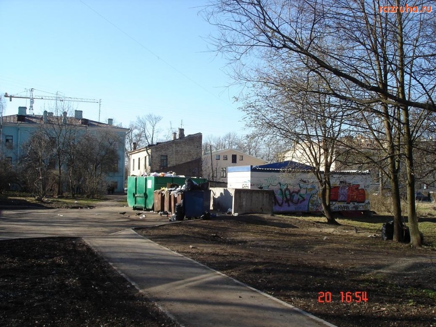Санкт-Петербург - Двор в центре нашего р-на