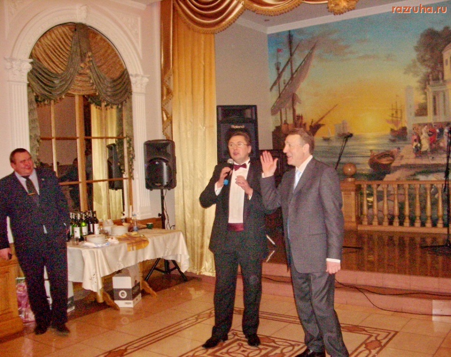 Санкт-Петербург - Делюкин планирует стать депутатом Зак. Собрания. Готовит себя к боям без правил.