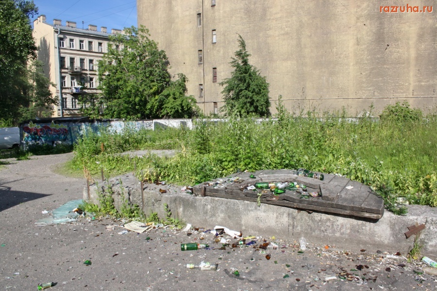 Санкт-Петербург - СПБ. ПЕТРОГРАДСКИЙ РАЙОН. КОШМАР НА ЛЮБАНСКОМ