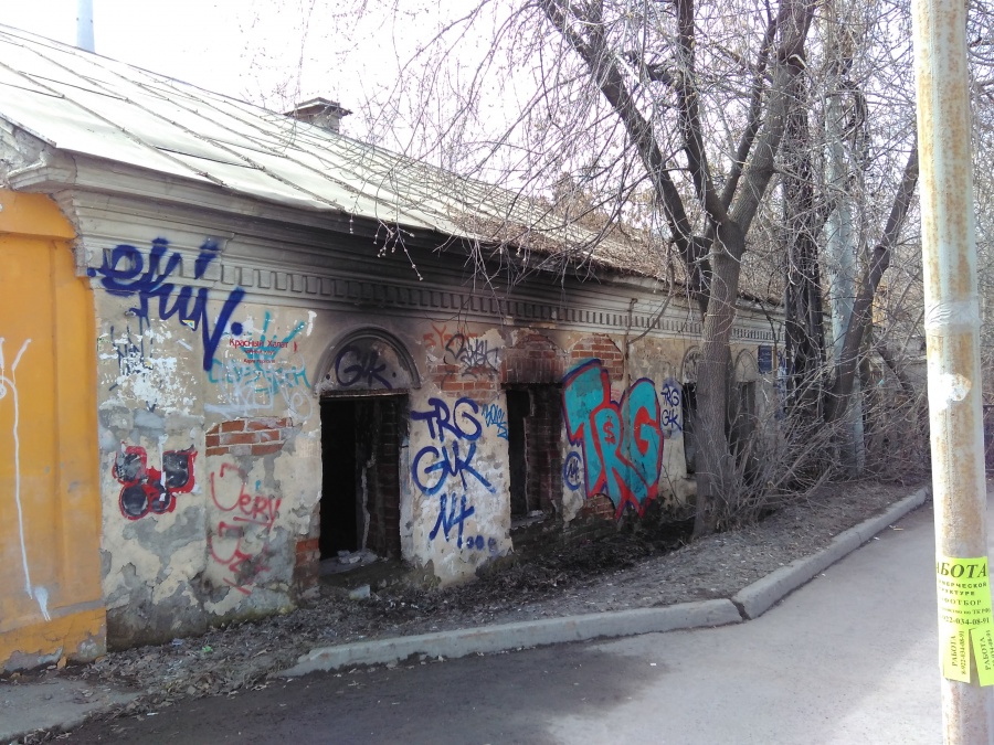 Екатеринбург - Заброшенный дом Рязанова 19 век Флигель западный 1850-е годы г. Екатеринбург