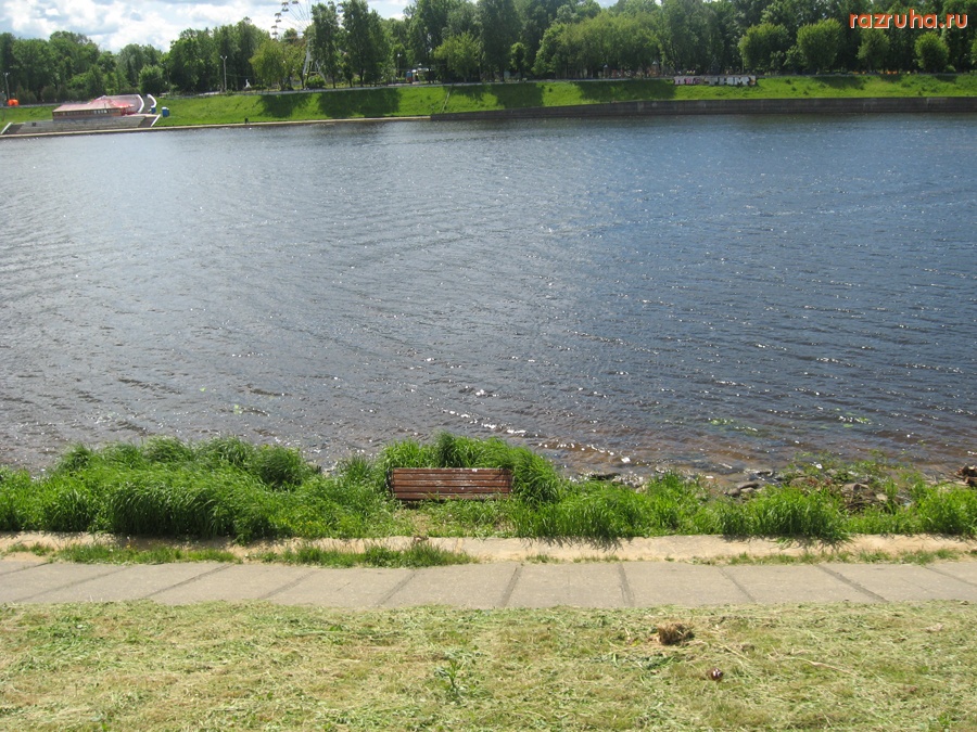 Тверь - Скамейки рядом с водой, чисто по Тверски