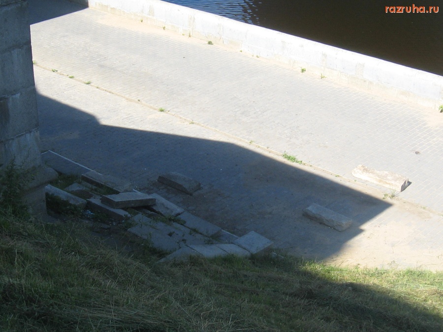 Тверь - Набережная Степана Разина: спуск с Нового моста решили так и не делать…