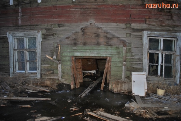 Якутск - В этом доме живут люди!!! Я не шучу (