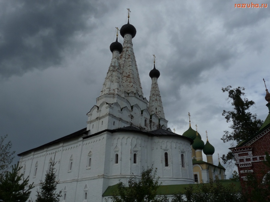 Углич - Неухоженный храм