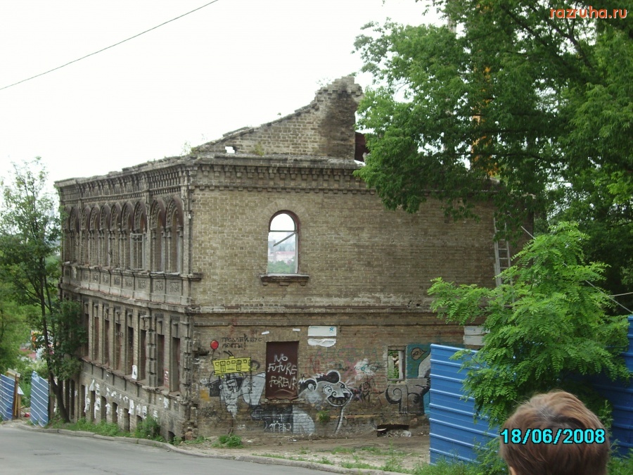 Киев - Дом по улице Смирнова-Ласточкина