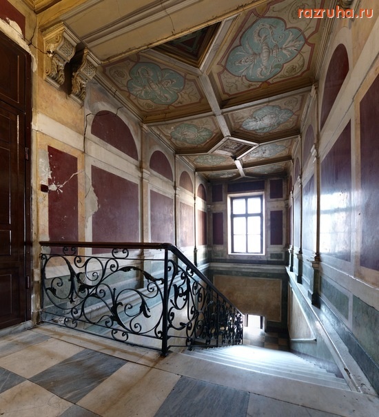 Одесса - а вот такие у нас подъезды)