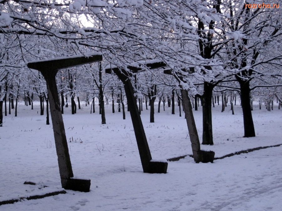 Краматорск - Остатки лавочек в Юбилейном