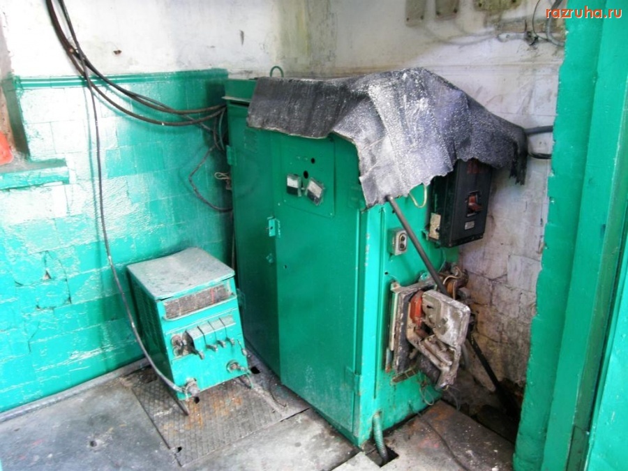 Гребёнка - Зарядный щит вцехе ТР-3 Локомотивное депо Гребёнка, Полтавская область, Украина