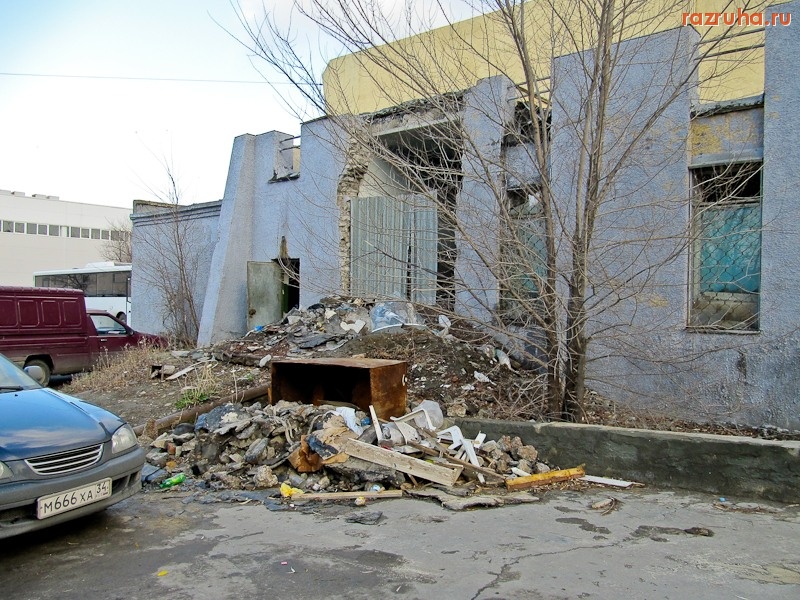 Волгоград - Дворец спорта (вид сзади)