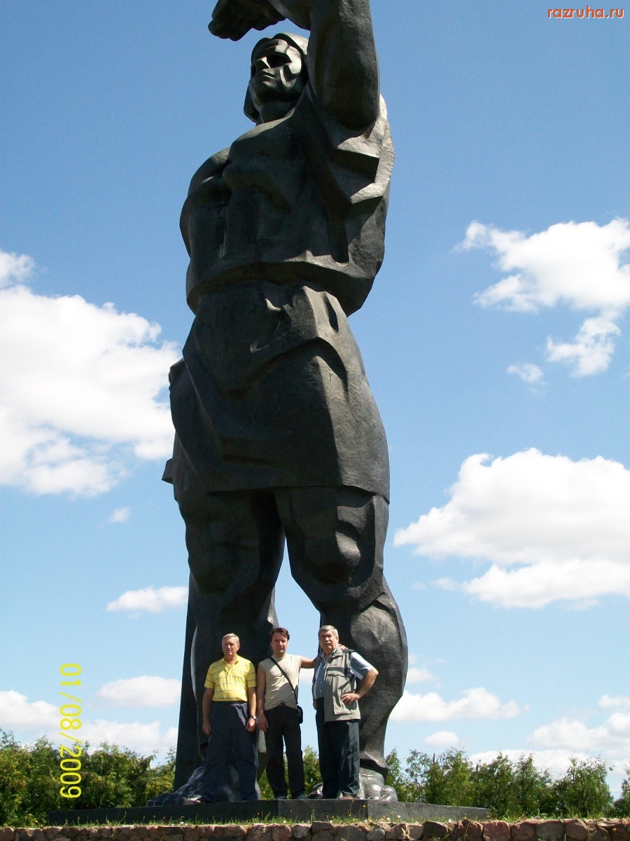 Свислочь - Монумент в предместьи Свислочи
