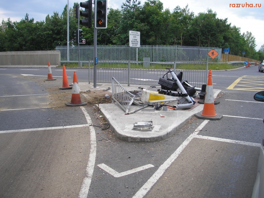 Ирландия - светофор после краша