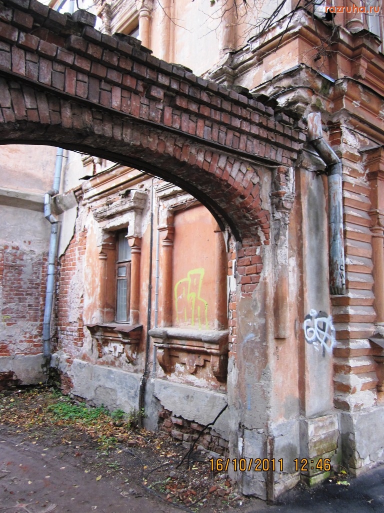 Нижний Новгород - у дома с ЛИВНЕСТОКАМИ