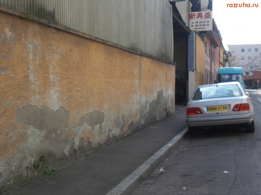 Франция - СТЕНА, НЕПОНЯТНЫЙ МАГАЗИН