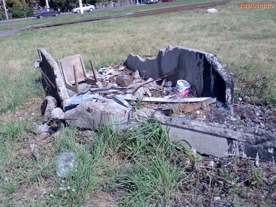 Курск - Мусор мирно лежит.