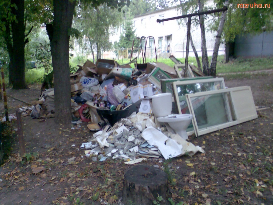 Курск - Мусор во дворе