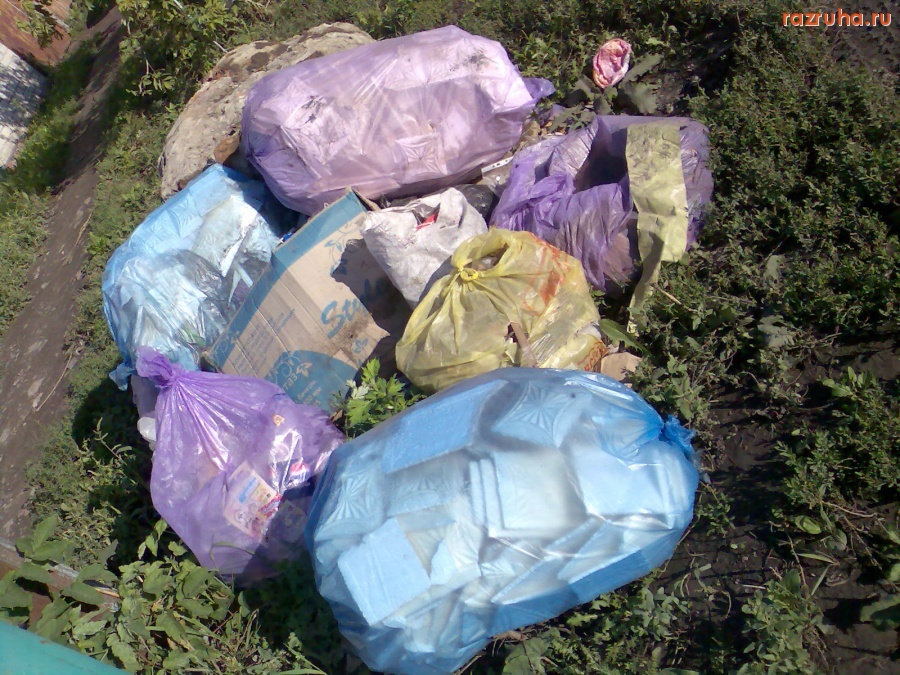 Курск - Перед домом на углу