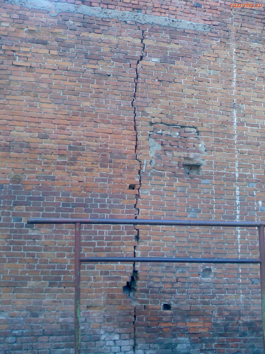 Курск - Разрушается дом