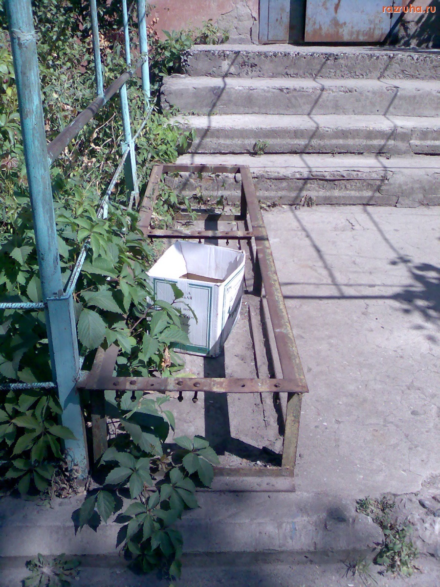 Курск - Лавка у подъезда 2