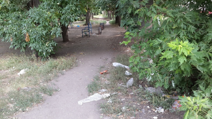 Курск - Детская площадка во дворе Кулакова, 25