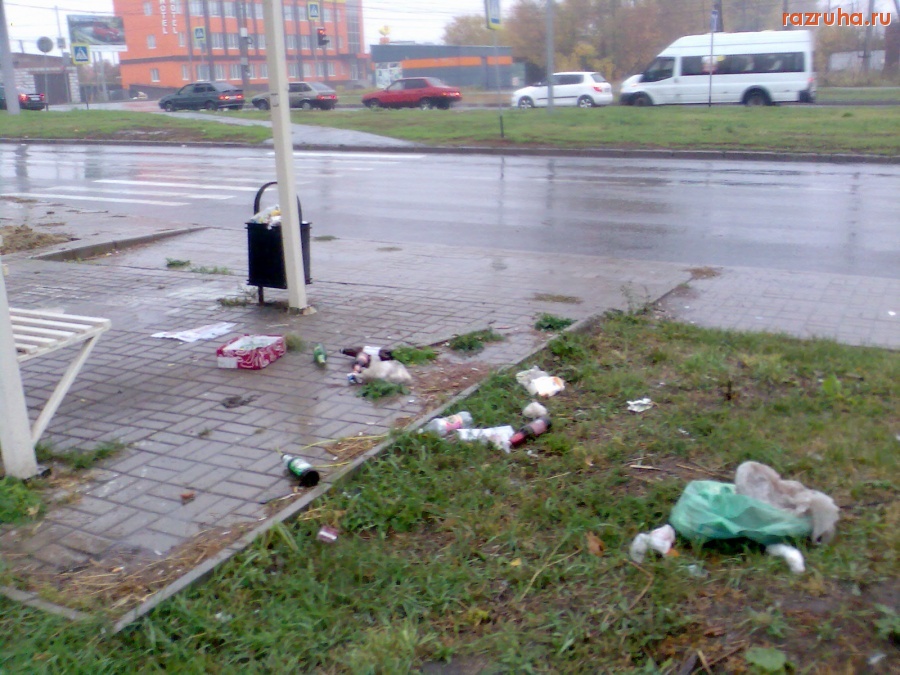 Курск - Мусор на остановке