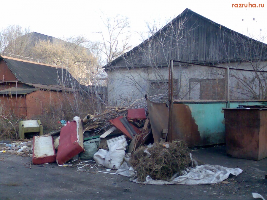 Курск - Куча мусора во дворе