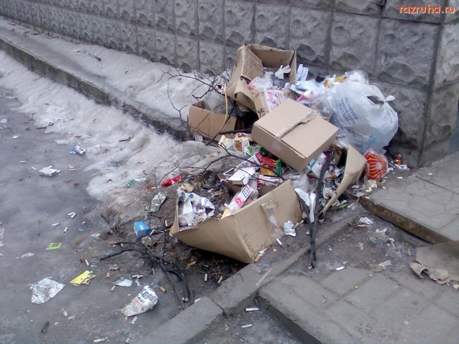Курск - Мусор на остановке