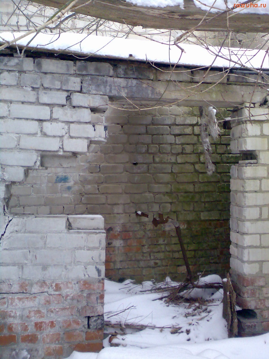 Курск - Тут место для разгрузки машин