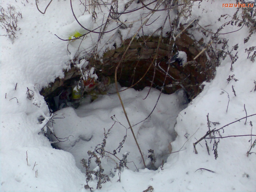 Курск - Разрушенный люк