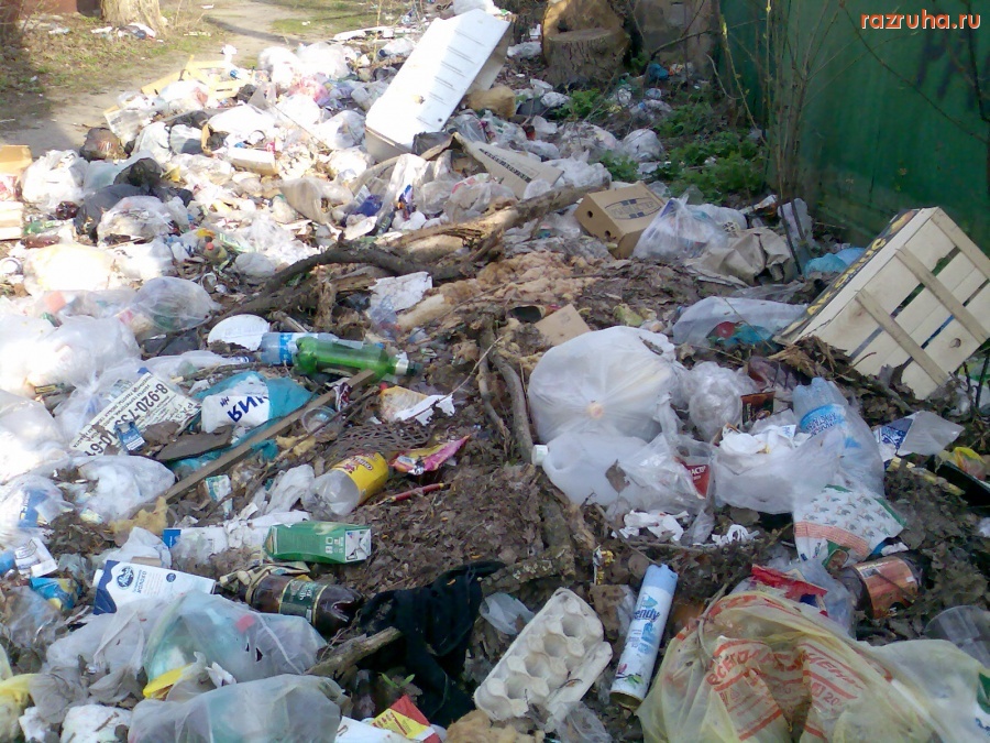 Курск - Несанкционированная свалка в гаражах