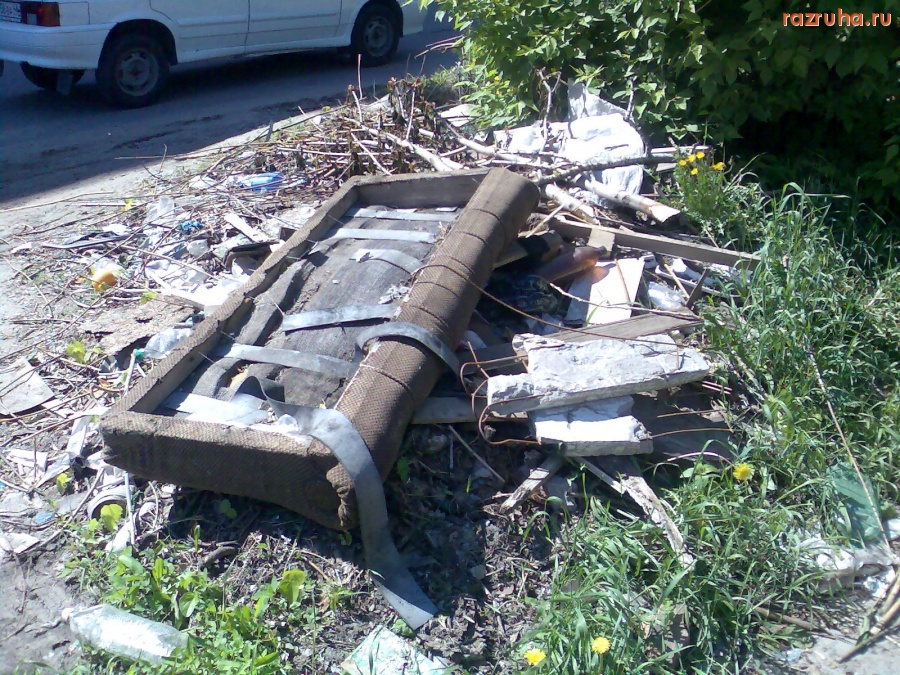 Курск - Мусор на стоянке