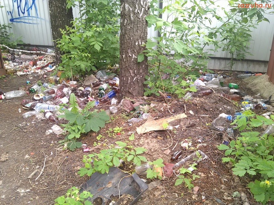 Курск - Мусор в гаражном закутке