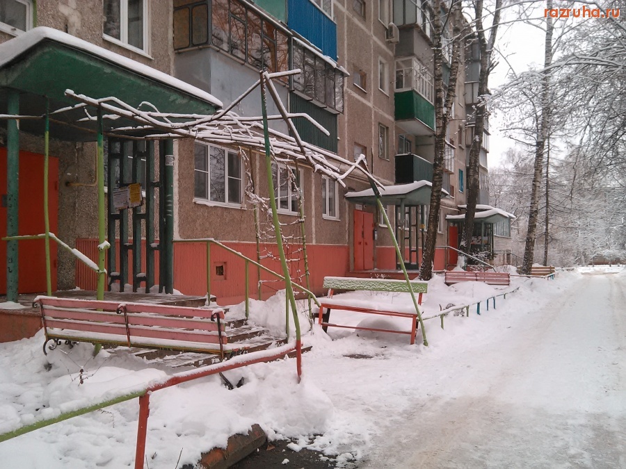 Курск - Украшение подъезда