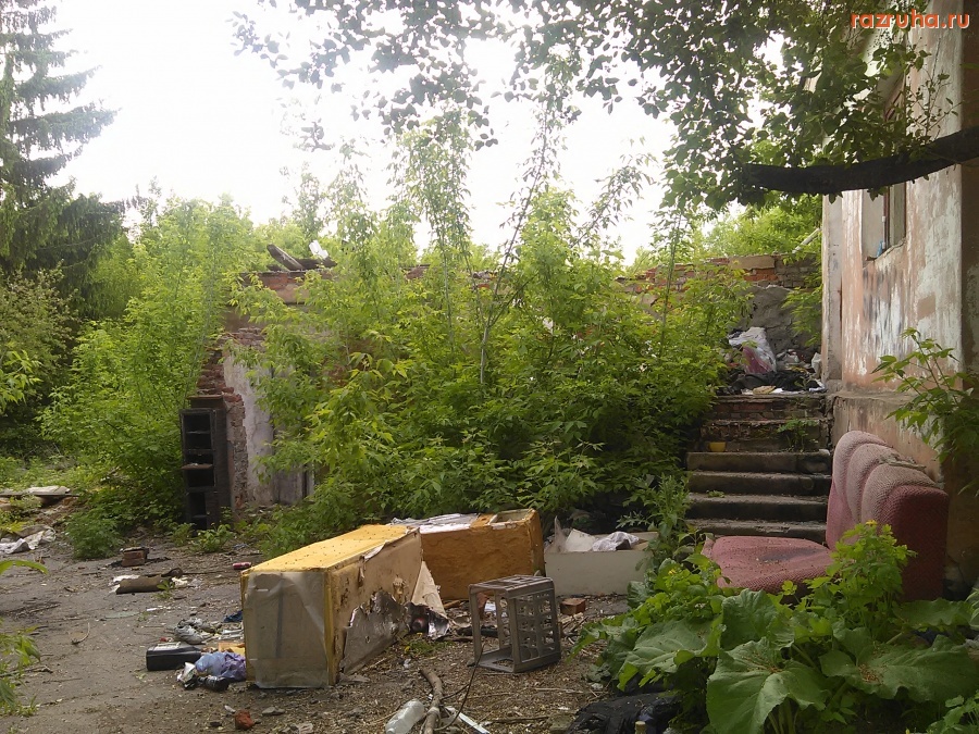 Курск - Фабрика стала мусоркой