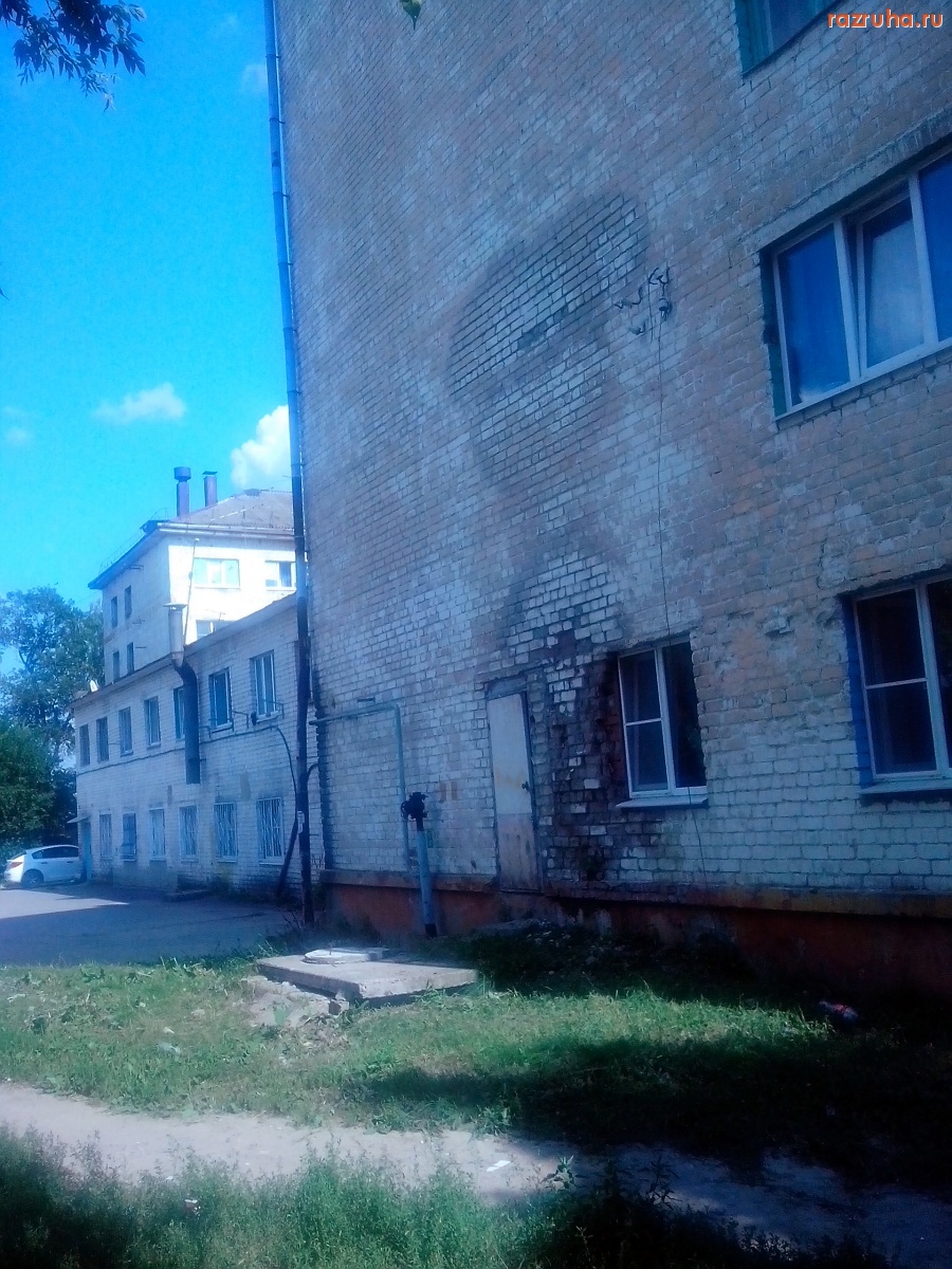 Курск - Стена кирпичная