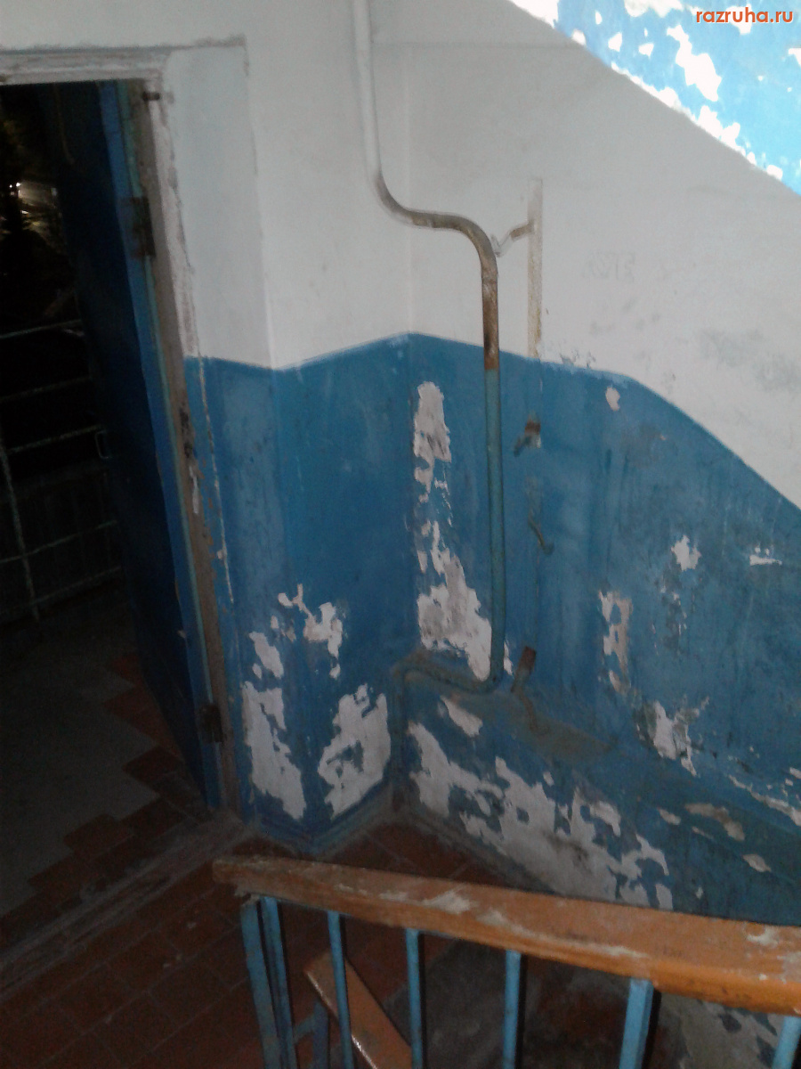 Курск - Стены вонючего подъезда (2)