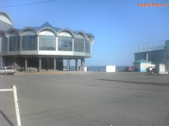 Махачкала - стройка возле моря