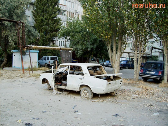 Махачкала - Машина на улице