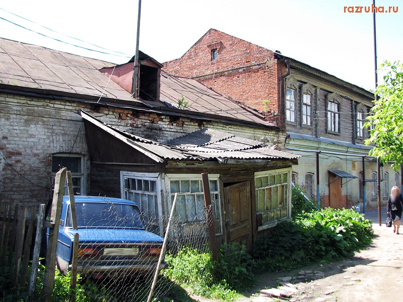 Малоярославец - Сразу за городской думой...