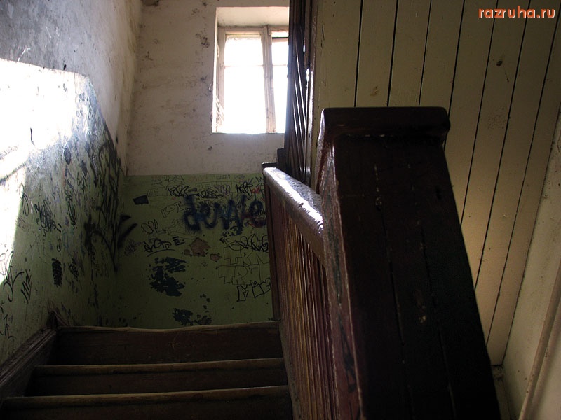 Малоярославец - Чья-то лестница домой