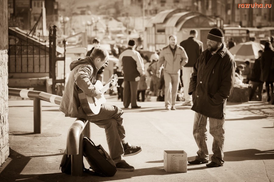 Петропавловск-Камчатский - Я рукой нащупал свой карман.  Он мне намекнул, что я буду пьян.  Говорит мне: 