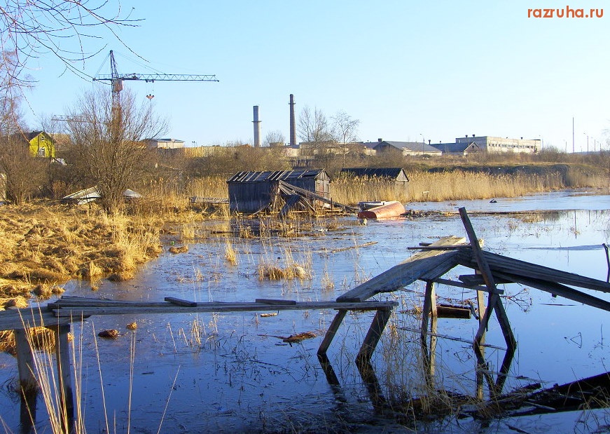 Сортавала - загаженныи берег Ладоги