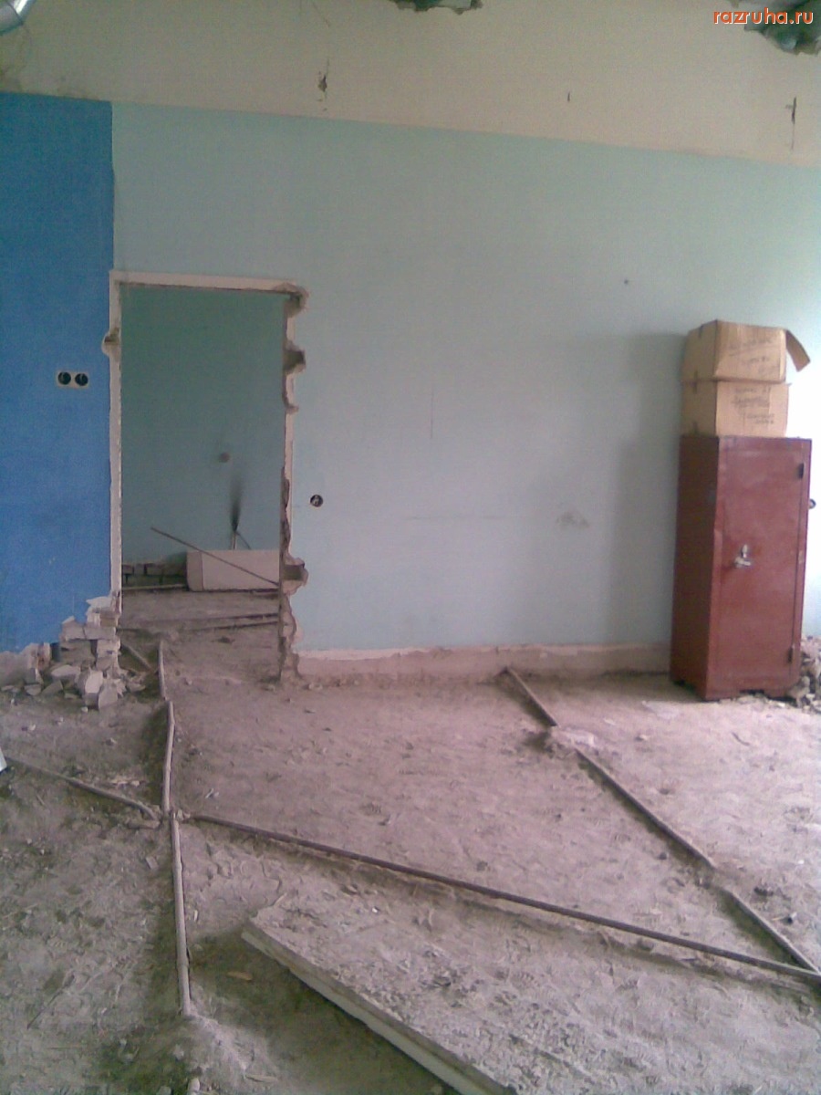 Запрудня - Интересно а что в сейфе лежит или кто?