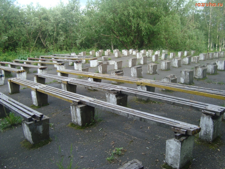 Инта - Исчезающие скамейки